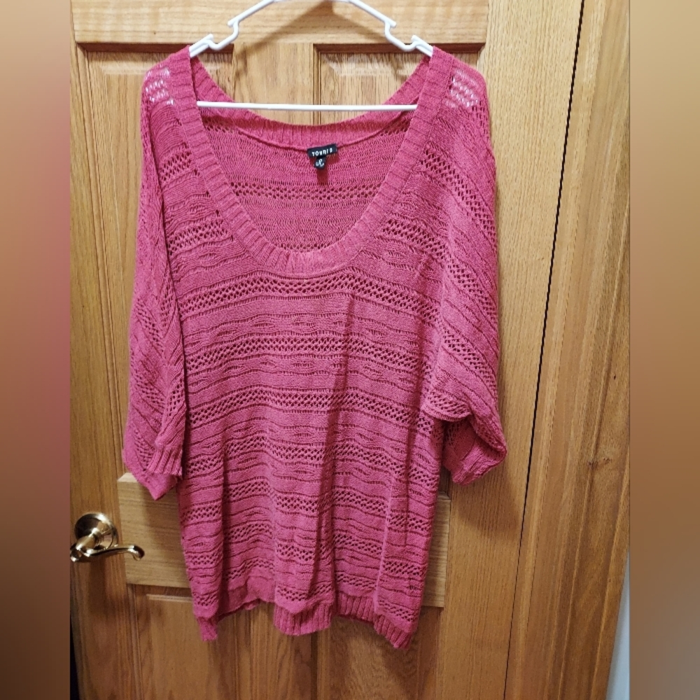 Torrid Size 0 (L) bright pink light knit short sleeve pullover sweater